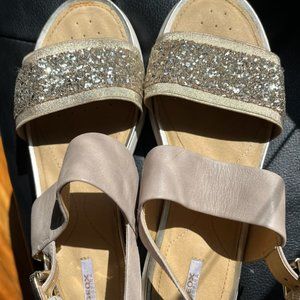 GEOX gold strappy sandal Italian 38